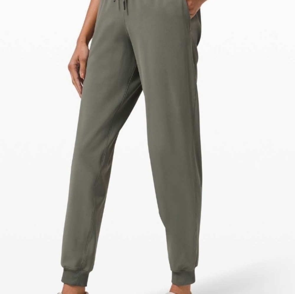 Lululemon On the Fly Joggers